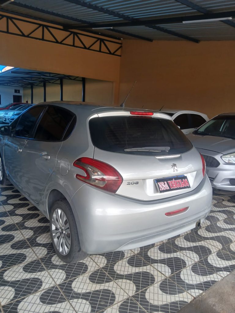 Peugeot / 208 Active