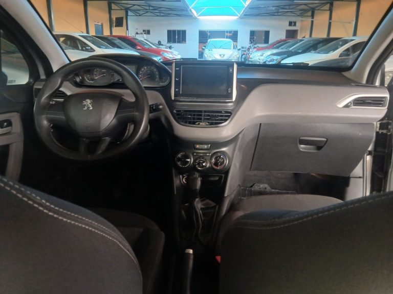 Peugeot / 208 Active