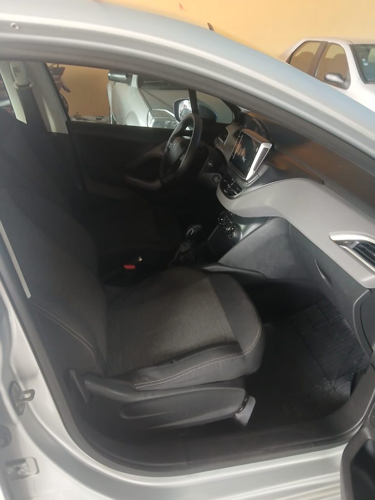 Peugeot / 208 Active