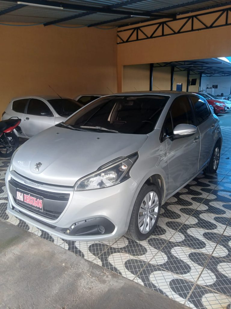 Peugeot / 208 Active