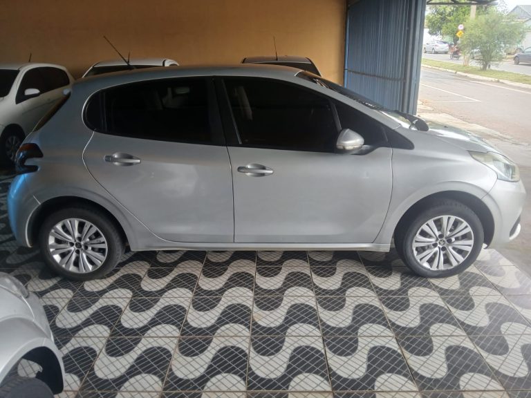 Peugeot / 208 Active