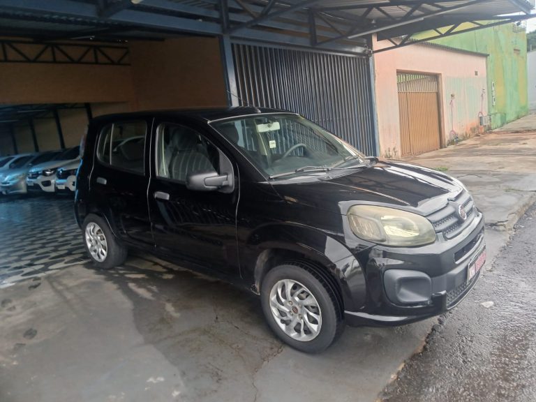 Fiat / Uno Attractive 1.0