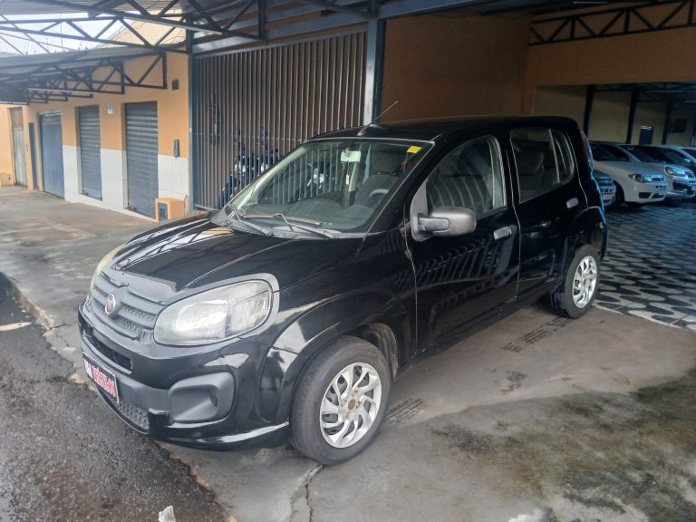 Fiat / Uno Attractive 1.0