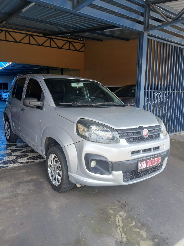 Fiat / Uno Attractive 1.0