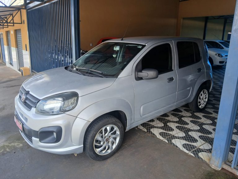 Fiat / Uno Attractive 1.0