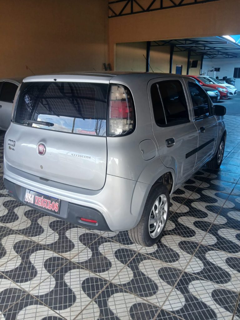 Fiat / Uno Attractive 1.0