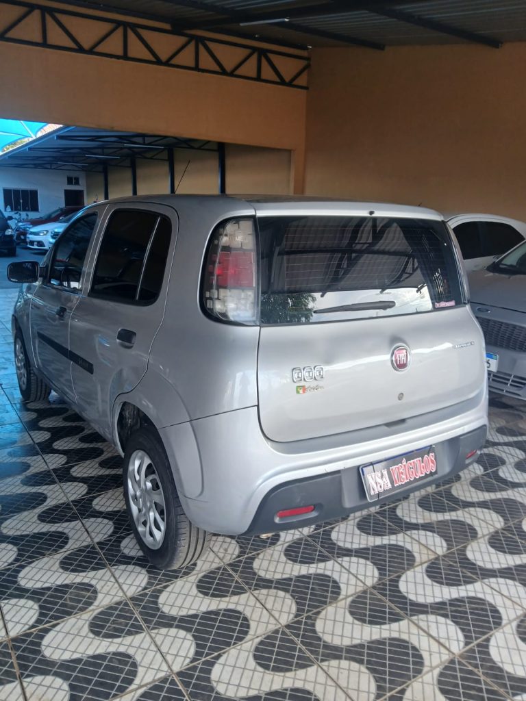 Fiat / Uno Attractive 1.0